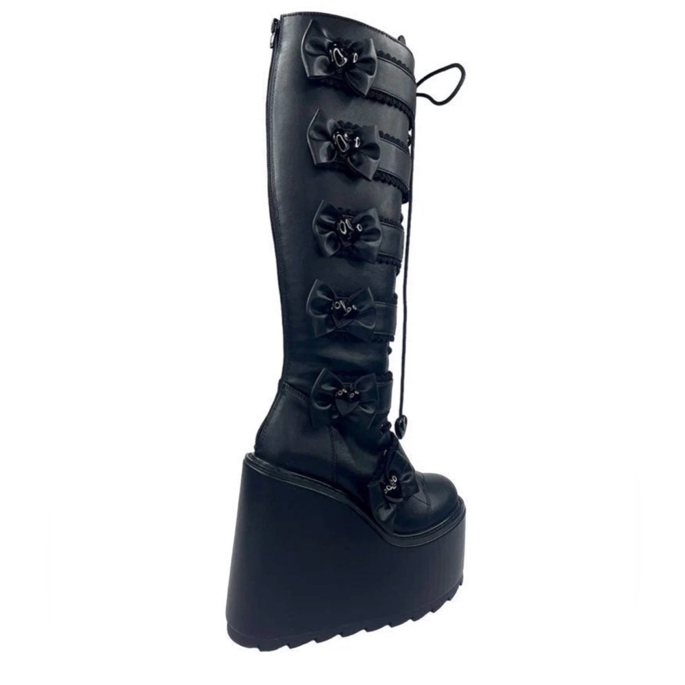 NIB YRU x Monster High Elissabat Dune boots - Picture 4 of 5
